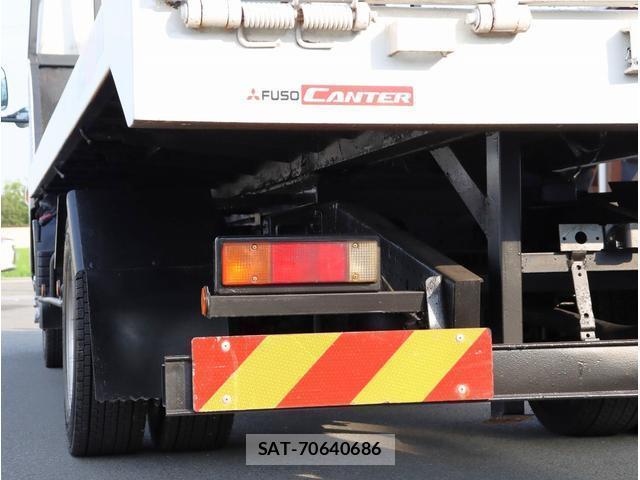 MITSUBISHI FUSO CANTER 2016-03 8283415-15