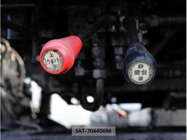 MITSUBISHI FUSO CANTER 2016-03 8283415-19