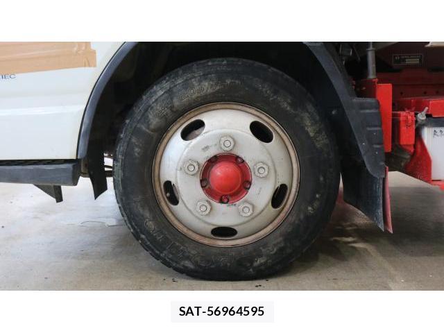 MITSUBISHI FUSO CANTER 2016-05 8284595-6