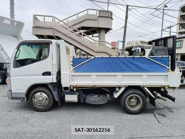 MITSUBISHI FUSO CANTER 2017-06 8285796-8