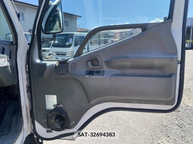 MITSUBISHI FUSO CANTER 2001-07 8285832-13