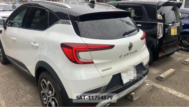 Renault CAPTUR 2021-12 8281051-1