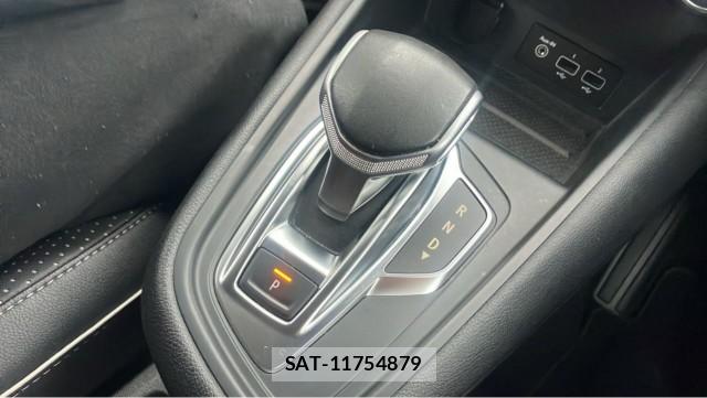 Renault CAPTUR 2021-12 8281051-14