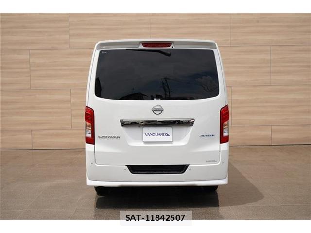 Nissan Caravan 2025-11 8278105-3