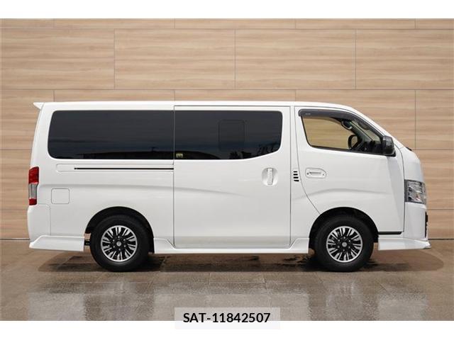 Nissan Caravan 2025-11 8278105-5