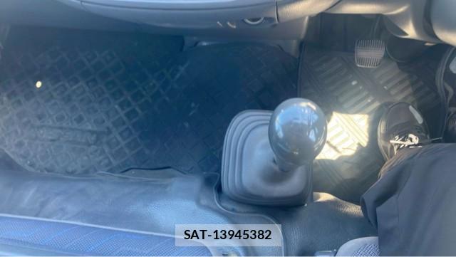 Nissan Caravan 2004-08 8282189-14