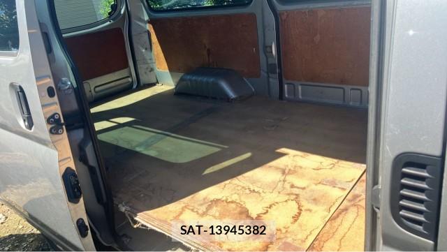 Nissan Caravan 2004-08 8282189-6