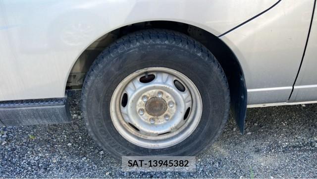 Nissan Caravan 2004-08 8282189-8