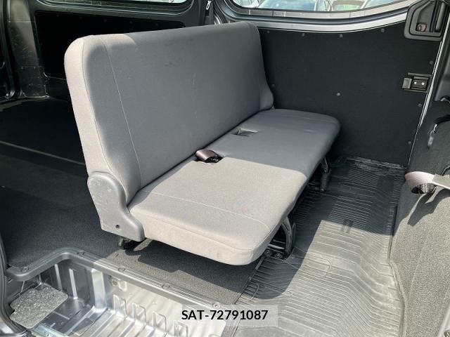 Nissan Caravan 2023-09 8283909-5