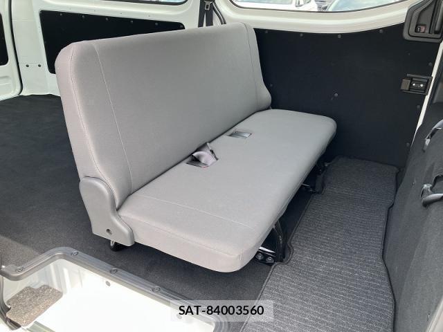 Nissan Caravan 2024-10 8283910-5