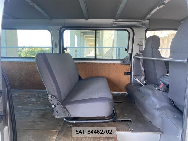 Nissan Caravan 2009-02 8285831-15