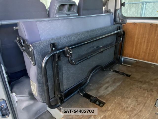Nissan Caravan 2009-02 8285831-16
