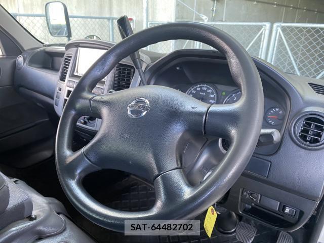 Nissan Caravan 2009-02 8285831-9