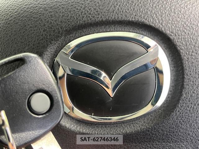 Mazda CAROL 2017-07 8284930-5