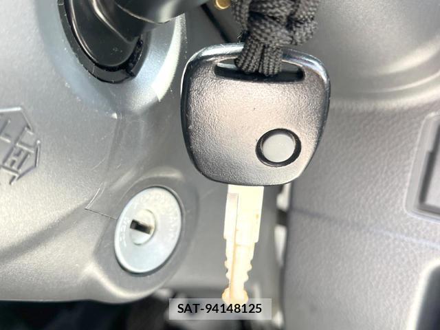 Suzuki CARRY TRUCK 2020-11 8279774-6