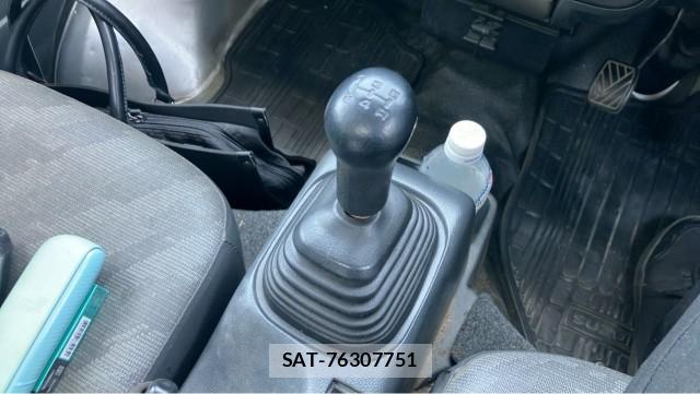 Suzuki CARRY TRUCK 2007-06 8280557-14