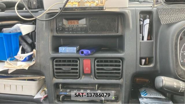 Suzuki CARRY TRUCK 2017-08 8281302-4