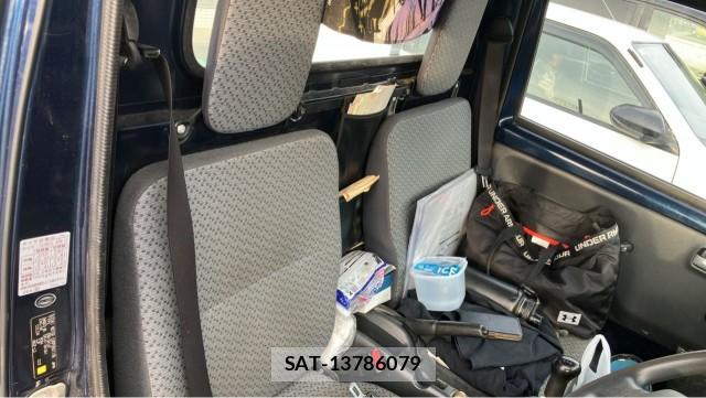 Suzuki CARRY TRUCK 2017-08 8281302-6