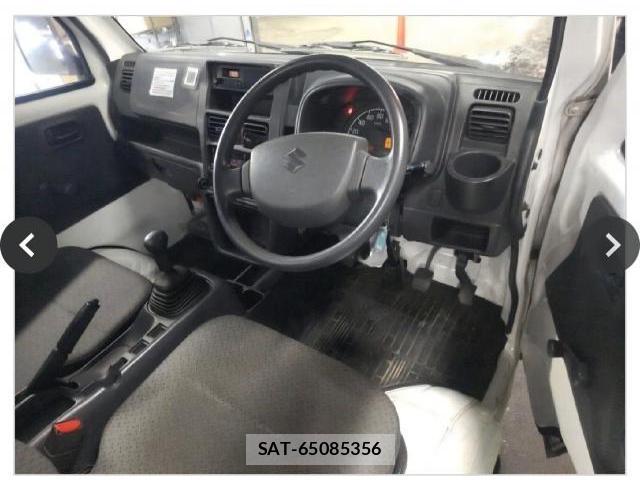 Suzuki CARRY TRUCK 2018-05 8284315-1