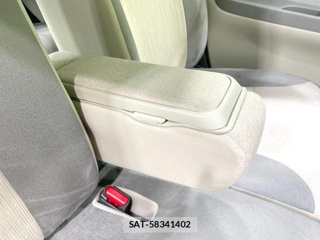 Daihatsu CAST 2015-09 8279373-8