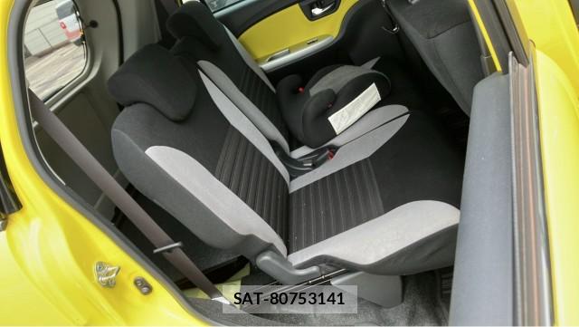 Daihatsu CAST 2018-02 8281354-6