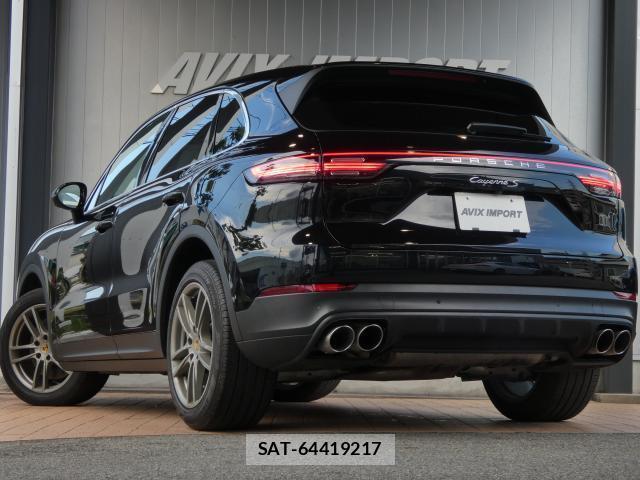 Porsche CAYENNE 2018-08 8279144-1