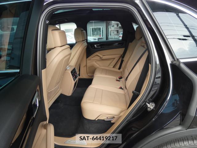 Porsche CAYENNE 2018-08 8279144-16