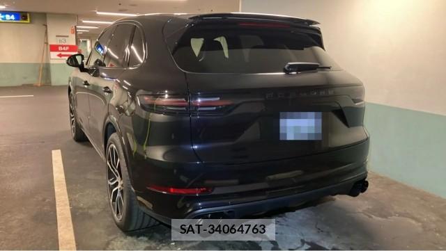 Porsche CAYENNE 2018-07 8280447-13