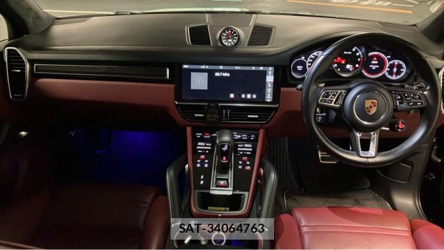 Porsche CAYENNE 2018-07 8280447-2
