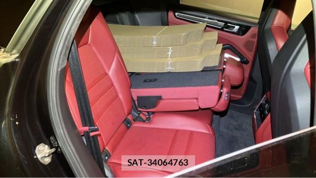 Porsche CAYENNE 2018-07 8280447-6