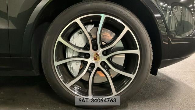 Porsche CAYENNE 2018-07 8280447-8