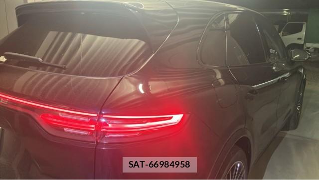 Porsche CAYENNE 2018-10 8280948-12