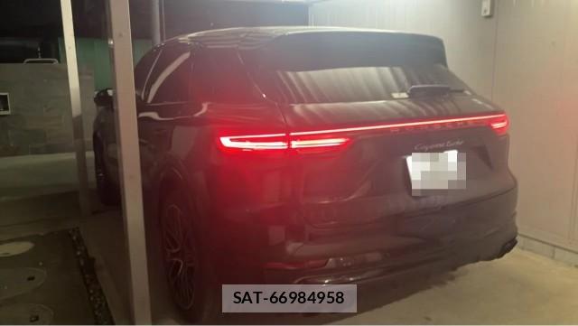 Porsche CAYENNE 2018-10 8280948-13