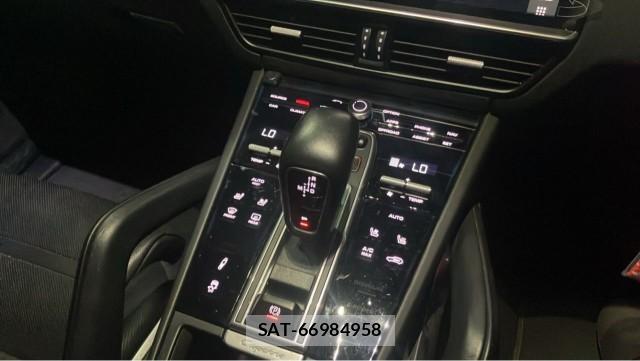 Porsche CAYENNE 2018-10 8280948-14