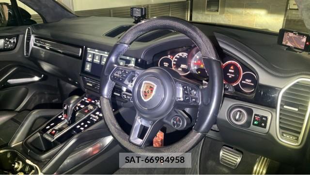 Porsche CAYENNE 2018-10 8280948-16