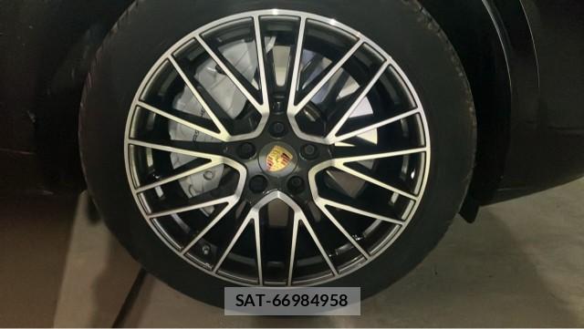 Porsche CAYENNE 2018-10 8280948-8