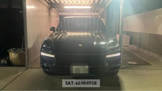 Porsche CAYENNE 2018-10 8280948-9