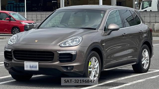Porsche CAYENNE 2015-12 8282385-0