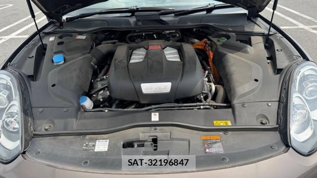 Porsche CAYENNE 2015-12 8282385-6