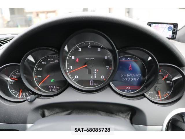 Porsche CAYENNE 2013-08 8282874-3