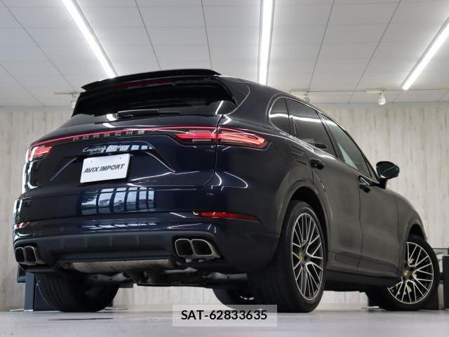 Porsche CAYENNE 2018-10 8282983-1