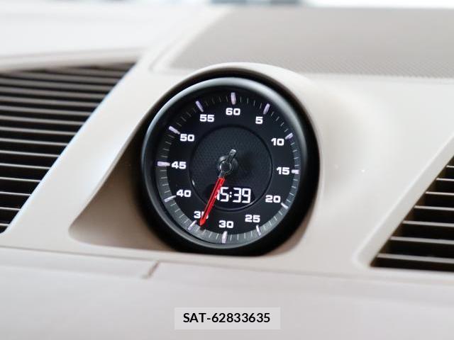 Porsche CAYENNE 2018-10 8282983-16