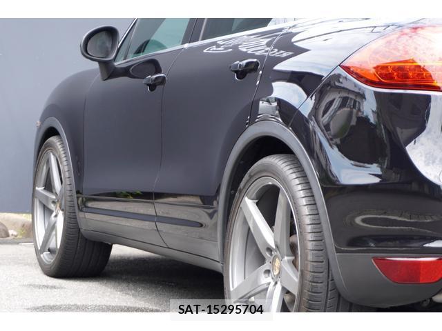 Porsche CAYENNE 2010-12 8285645-12