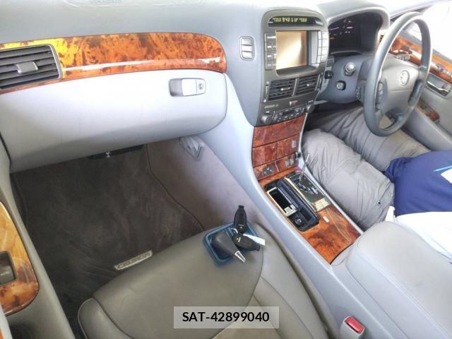 Toyota CELSIOR 2003-12 8283075-2