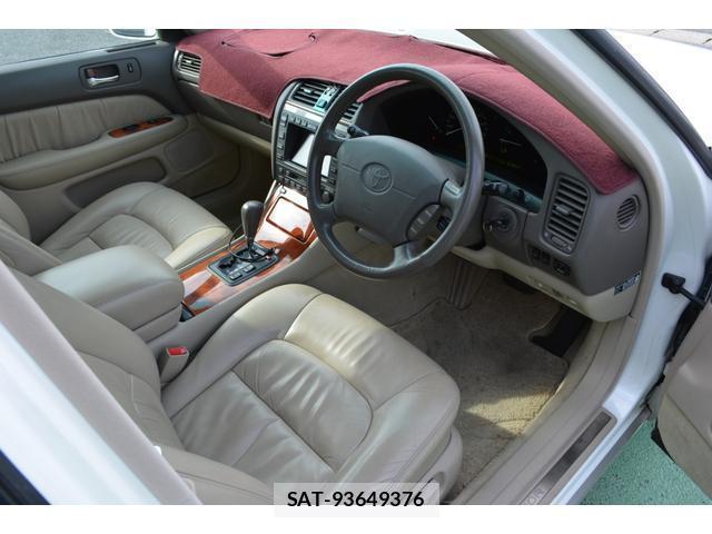 Toyota CELSIOR 2000-02 8283236-2