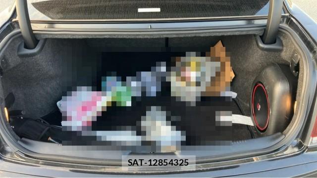 Chrysler 300 2017-01 8280618-17