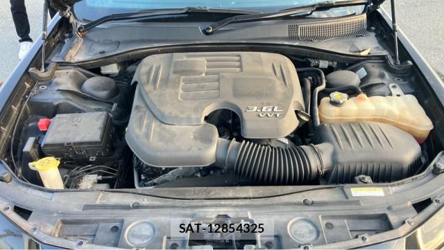 Chrysler 300 2017-01 8280618-7