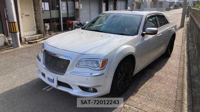 Chrysler 300 2015-06 8282436-11