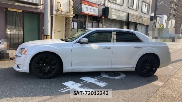 Chrysler 300 2015-06 8282436-3