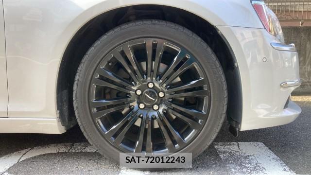 Chrysler 300 2015-06 8282436-8